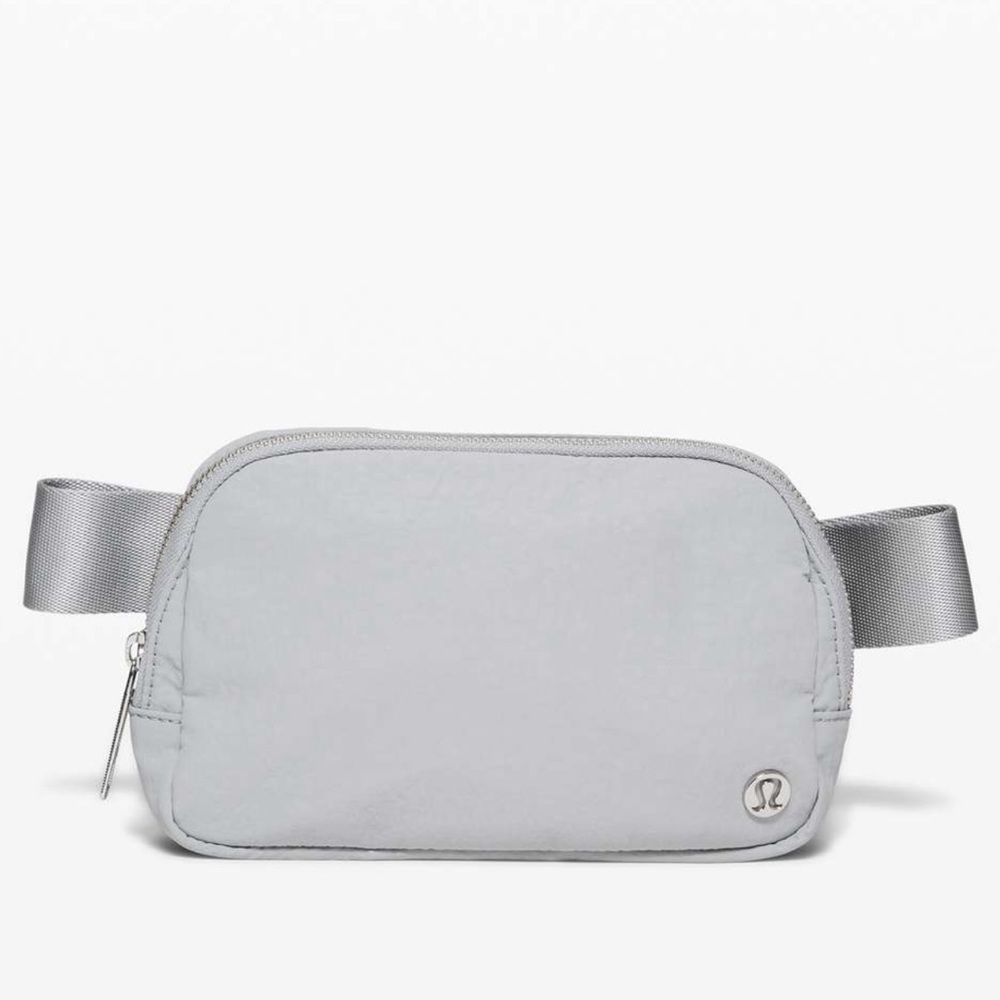 Everywhere Belt Bag Silver
